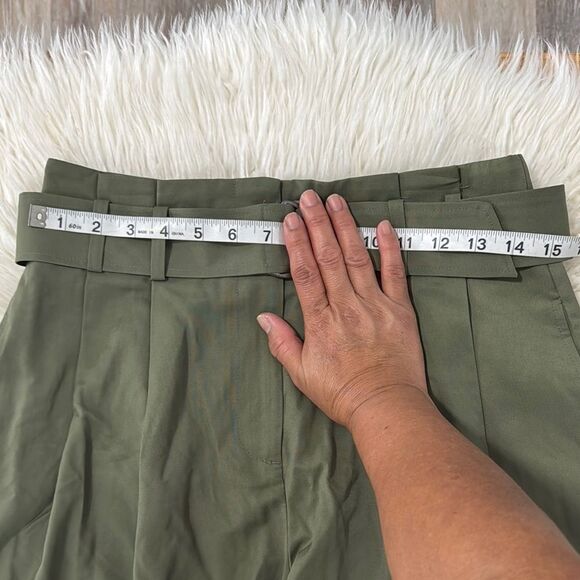 ELIZABETH AND JAMES Olive Green Women's Belted Shorts Size 6/28 - Picture 6 of 11
